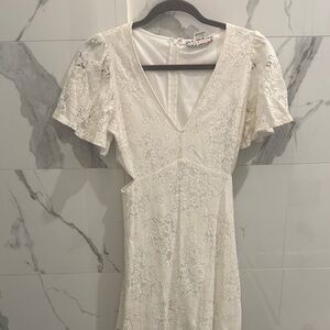 Chic Ivory Lace Dress